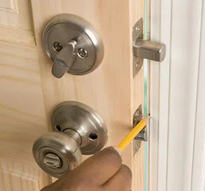 Community Locksmith Store Phoenix, AZ 480-612-9222 - unlock-door